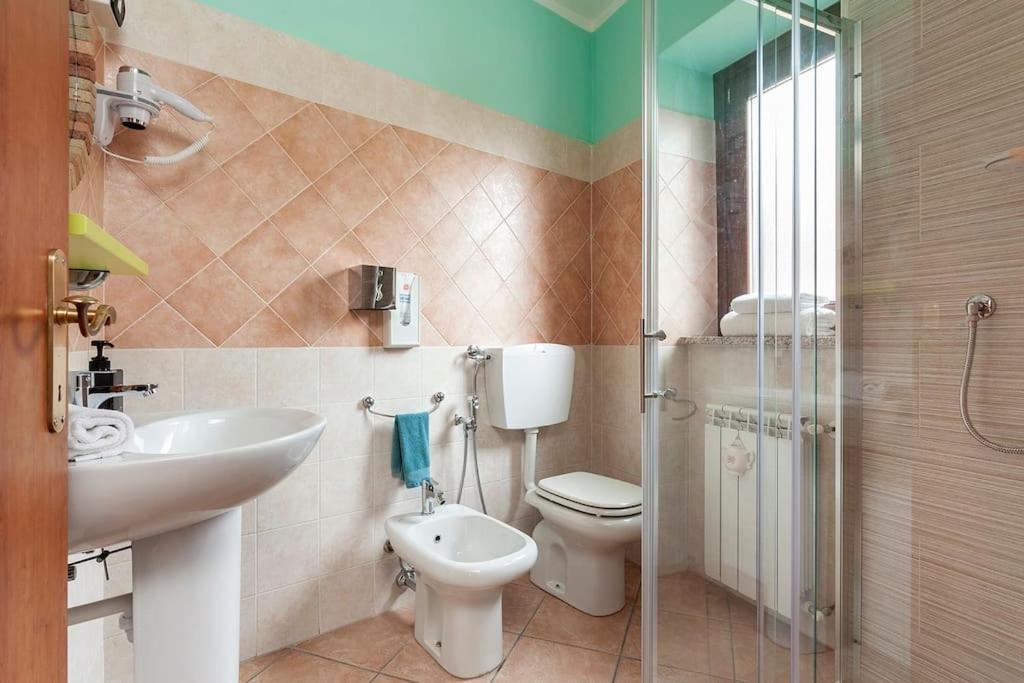Alex Haus Somma Lombardo Exterior foto